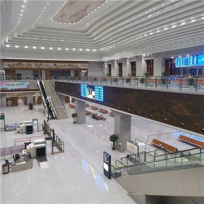 Стальная железнодорожная станция здания